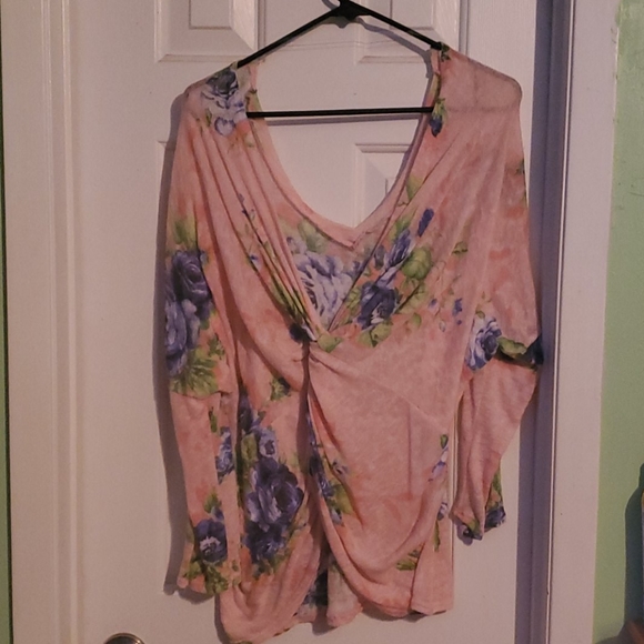 Long-sleeved - Picture 2 of 2